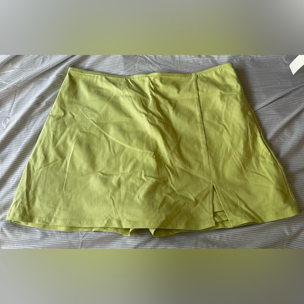 Wild fable bright green mini skort (NWOT)